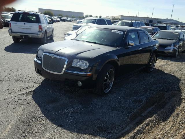 2C3LK63H66H396360 - 2006 CHRYSLER 300C BLACK photo 2