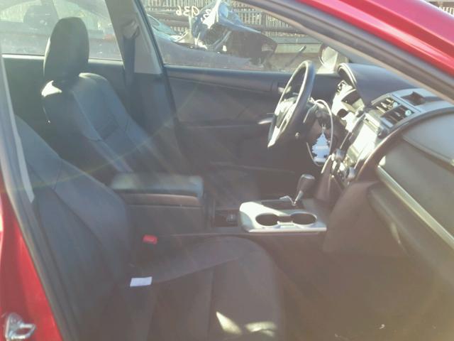 4T1BF1FKXCU632888 - 2012 TOYOTA CAMRY BASE RED photo 5