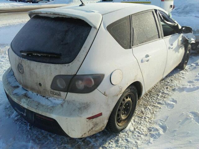 JM1BK34FX81117626 - 2008 MAZDA 3 I WHITE photo 4