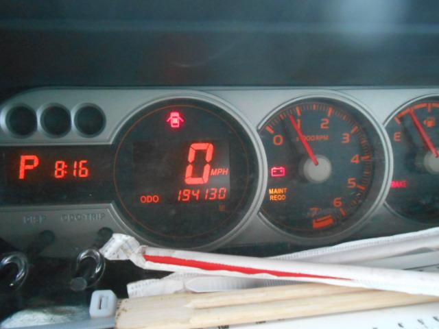 JTLKE50EX81014114 - 2008 TOYOTA SCION XB SILVER photo 8