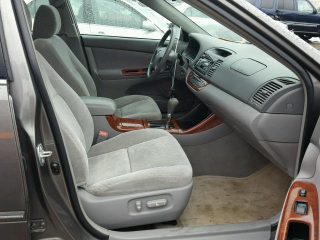 4T1BE32K64U921434 - 2004 TOYOTA CAMRY LE გრაფიტი ფოტო 5