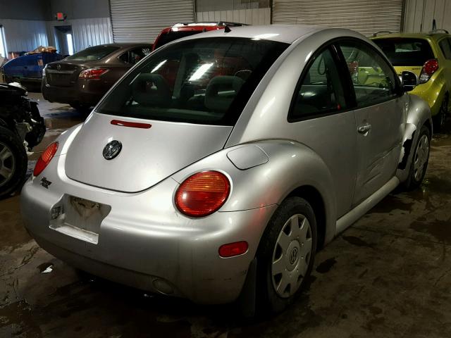 3VWBA21C4XM453701 - 1999 VOLKSWAGEN NEW BEETLE 银色 照片 4