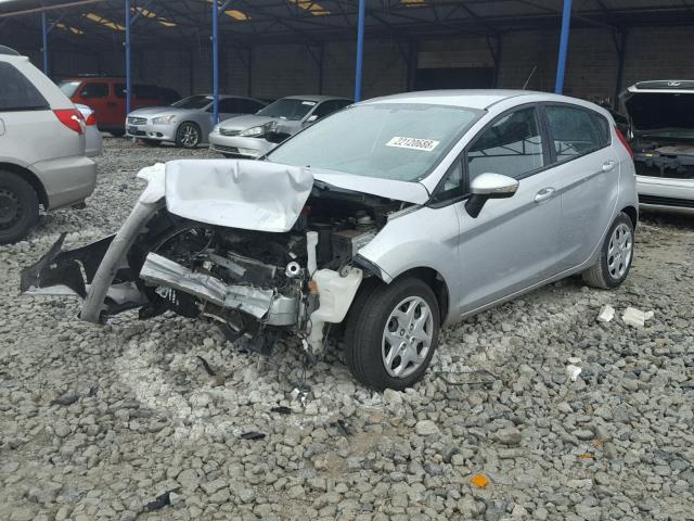 3FADP4EJ4DM155763 - 2013 FORD FIESTA SE SILVER photo 2