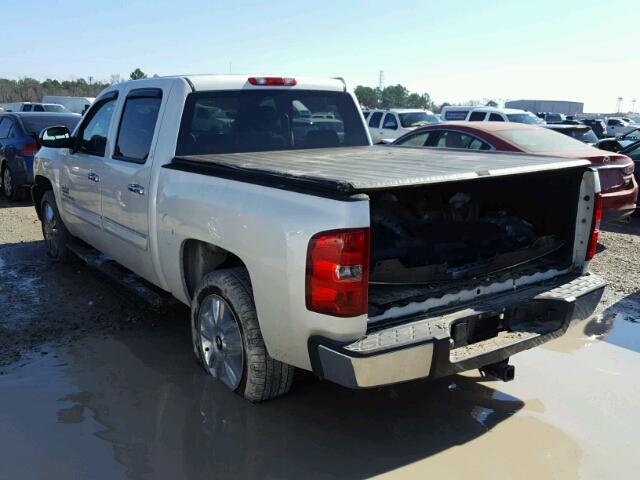 3GCPCSE08DG218361 - 2013 CHEVROLET SILVERADO WHITE photo 3