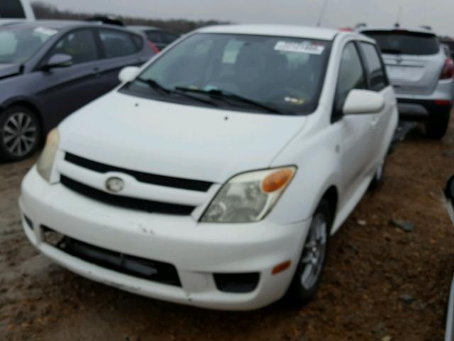 JTKKT604660146636 - 2006 TOYOTA SCION XA WHITE photo 2