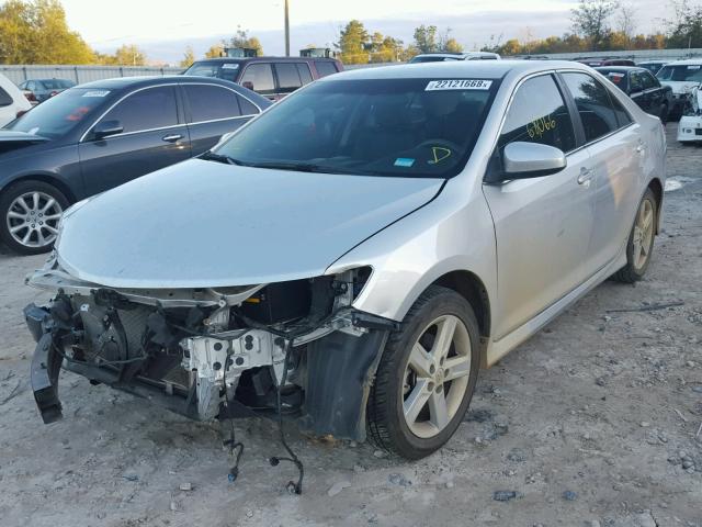 4T1BF1FK2CU014688 - 2012 TOYOTA CAMRY BASE SILVER photo 2