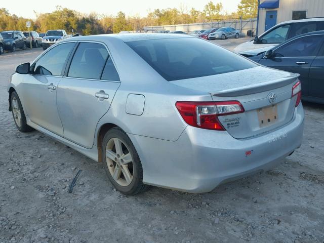 4T1BF1FK2CU014688 - 2012 TOYOTA CAMRY BASE SILVER photo 3