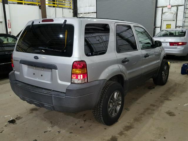 1FMYU92Z65KA17187 - 2005 FORD ESCAPE XLS SILVER photo 4