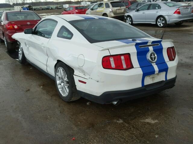 1ZVBP8AM4C5269496 - 2012 FORD MUSTANG WHITE photo 3