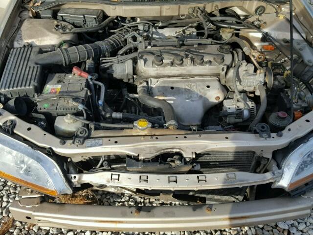 JHMCG56621C009329 - 2001 HONDA ACCORD EX GOLD photo 7