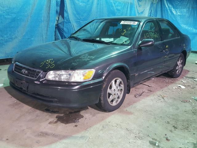 4T1BF22K01U964282 - 2001 TOYOTA CAMRY LE GRAY photo 2