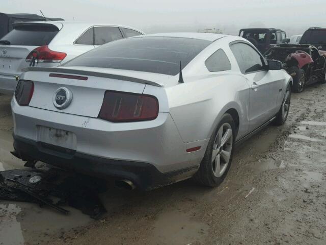 1ZVBP8CF4C5258951 - 2012 FORD MUSTANG GT SILVER photo 4