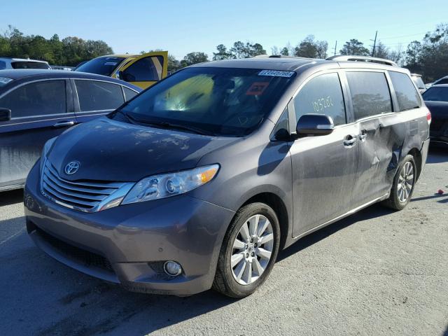 5TDYK3DC4DS326356 - 2013 TOYOTA SIENNA XLE CHARCOAL photo 2