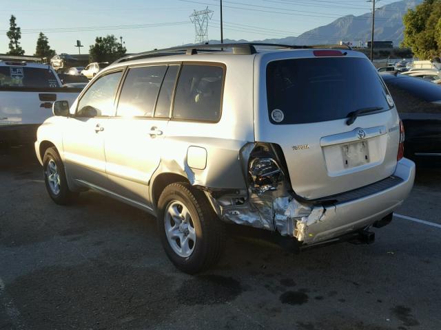 JTEGD21AX50116136 - 2005 TOYOTA HIGHLANDER SILVER photo 3