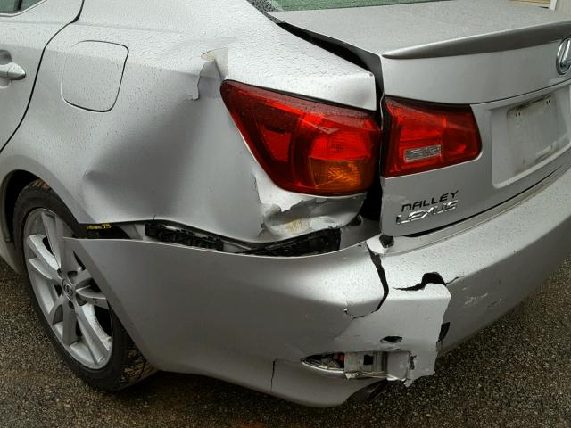 JTHBK262075039464 - 2007 LEXUS IS 250 SILVER photo 9