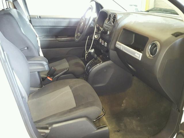 1C4NJCBA9FD124344 - 2015 JEEP COMPASS SP WHITE photo 5