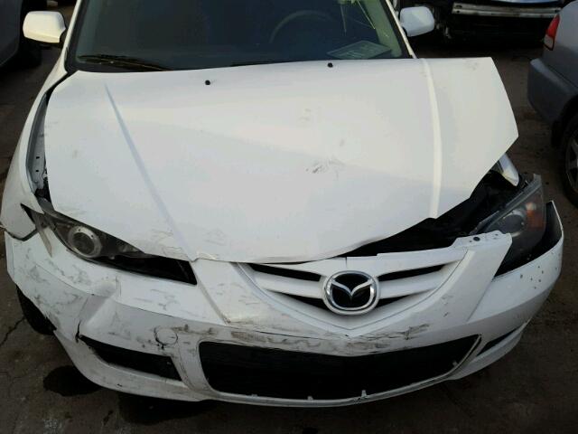 JM1BK324481793216 - 2008 MAZDA 3 S WHITE photo 7