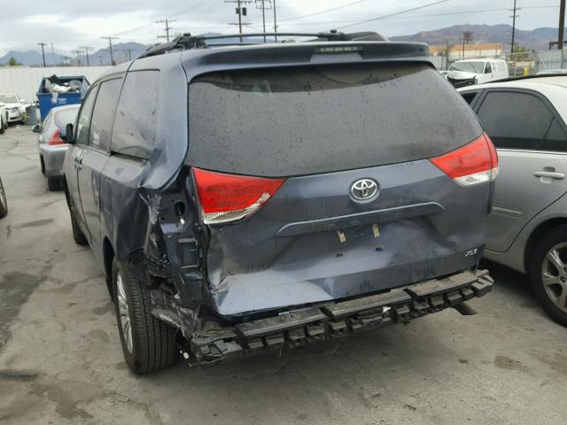 5TDYK3DC8ES409323 - 2014 TOYOTA SIENNA XLE BLUE photo 3