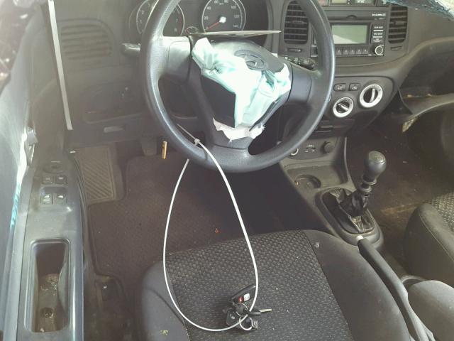 KMHCM3AC2BU191567 - 2011 HYUNDAI ACCENT GL SILVER photo 9