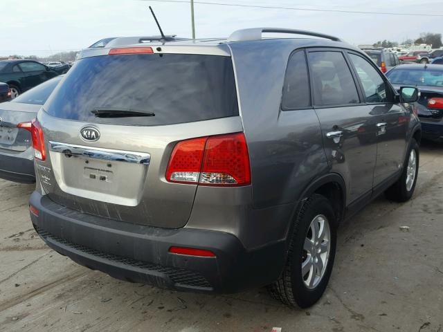 5XYKTCA13BG170438 - 2011 KIA SORENTO BA GRAY photo 4