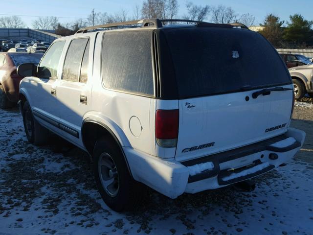 1GNCS13W61K258663 - 2001 CHEVROLET BLAZER WHITE photo 3