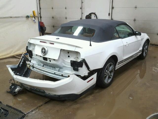 1ZVBP8EN7A5111721 - 2010 FORD MUSTANG WHITE photo 4