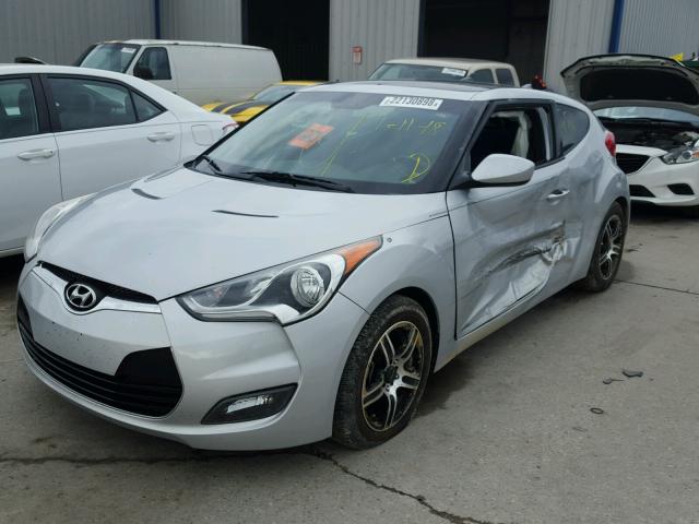 KMHTC6AD9FU240265 - 2015 HYUNDAI VELOSTER B SILVER photo 2