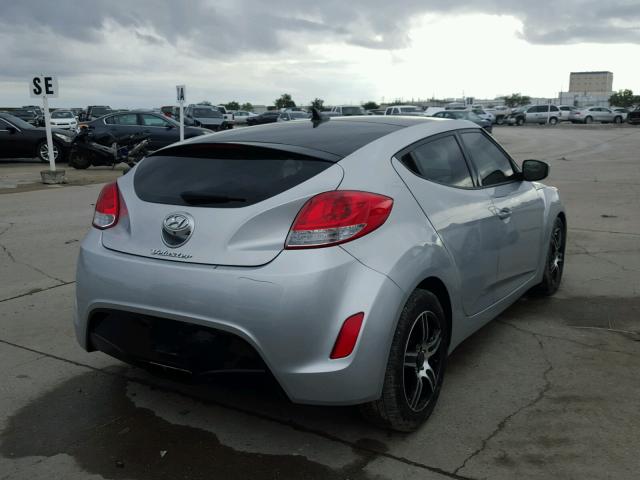 KMHTC6AD9FU240265 - 2015 HYUNDAI VELOSTER B SILVER photo 4