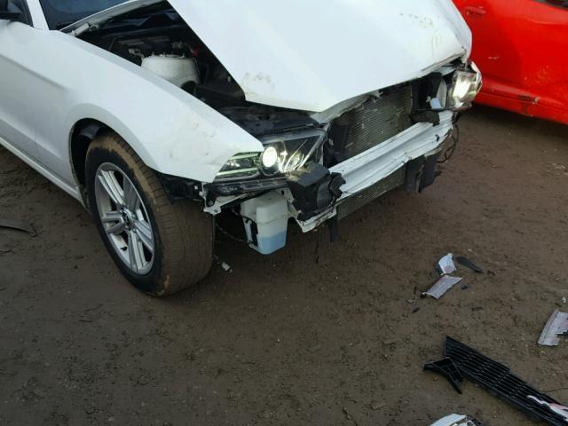 1ZVBP8AM4E5296958 - 2014 FORD MUSTANG WHITE photo 9