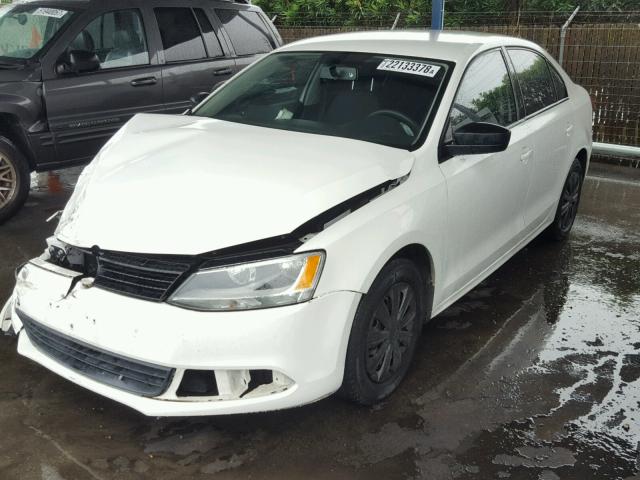 3VW2K7AJ2DM237270 - 2013 VOLKSWAGEN JETTA BASE WHITE photo 2