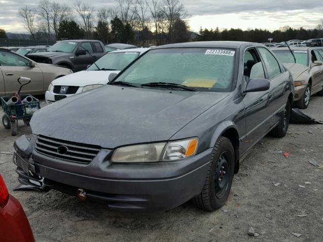 4T1BG22K4VU072331 - 1997 TOYOTA CAMRY CE GRAY photo 2