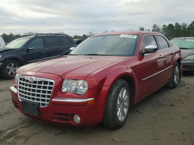 2C3KA63H28H335069 - 2008 CHRYSLER 300C MAROON photo 2