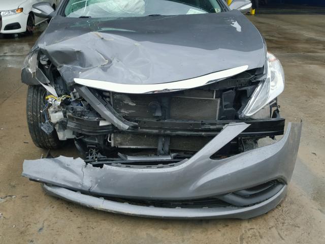 5NPEB4AC2EH906807 - 2014 HYUNDAI SONATA GLS GRAY photo 9