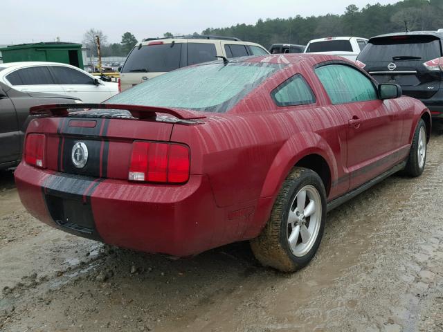 1ZVFT80N255137542 - 2005 FORD MUSTANG RED photo 4