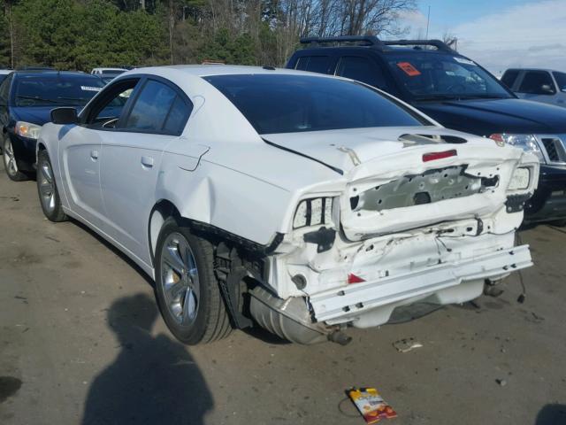 2C3CDXBG5DH696400 - 2013 DODGE CHARGER SE WHITE photo 3