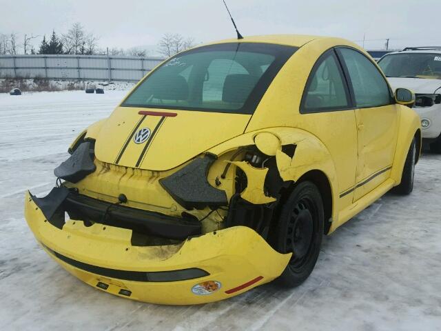 3VWPG3AG5AM018285 - 2010 VOLKSWAGEN NEW BEETLE 黄色 照片 4