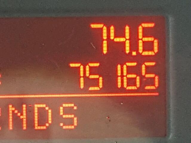 3VWPG3AG5AM018285 - 2010 VOLKSWAGEN NEW BEETLE 黄色 照片 8