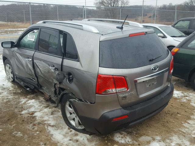 5XYKTDA65DG369513 - 2013 KIA SORENTO LX GRAY photo 3