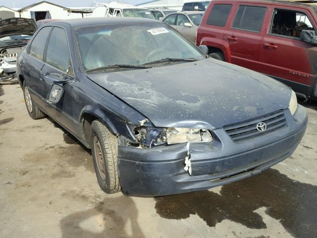 JT2BG22K1W0255692 - 1998 TOYOTA CAMRY CE BLUE photo 1