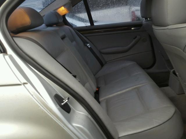WBAAM3349YCA87979 - 2000 BMW 323 I SILVER photo 6