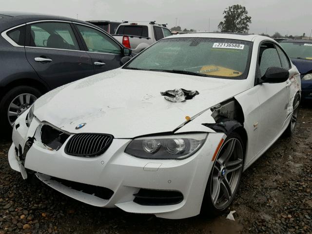 WBAKG1C52DJ217550 - 2013 BMW 335 I SULE WHITE photo 2