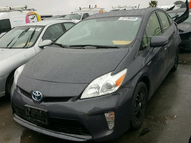 JTDKN3DU8F1876598 - 2015 TOYOTA PRIUS GRAY photo 2