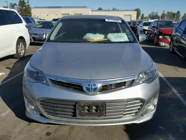 4T1BD1EB2FU046245 - 2015 TOYOTA AVALON HYB SILVER photo 9