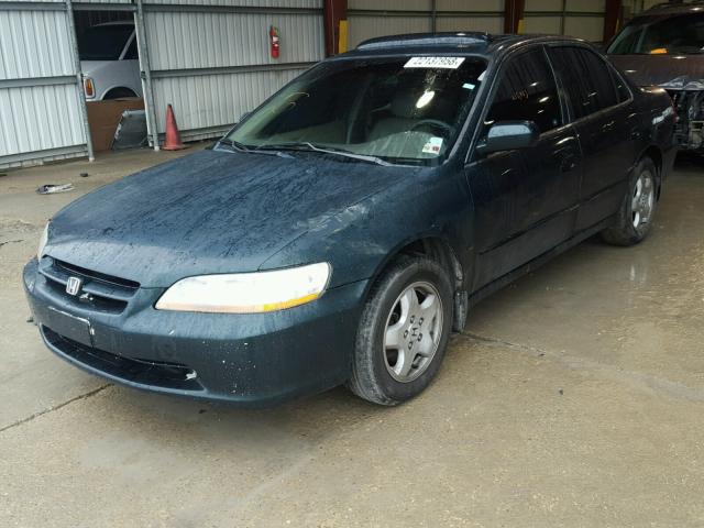 1HGCG1657WA029243 - 1998 HONDA ACCORD EX GREEN photo 2