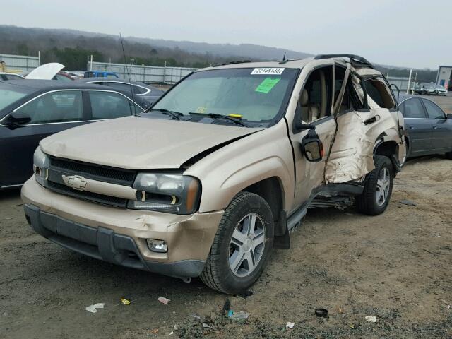 1GNDT13S942305381 - 2004 CHEVROLET TRAILBLAZE GOLD photo 2