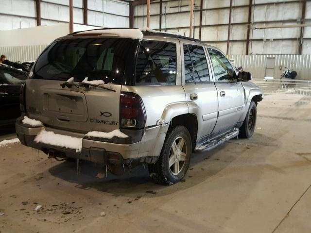 1GNDT13SX22417152 - 2002 CHEVROLET TRAILBLAZE BEIGE photo 4