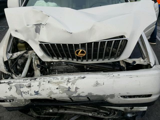 JT6HF10U0X0053406 - 1999 LEXUS RX 300 WHITE photo 7