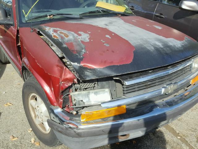 1GNDT13WXW2182387 - 1998 CHEVROLET BLAZER RED photo 9