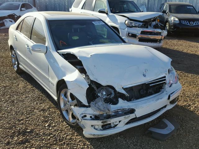 WDBRF52H57F861167 - 2007 MERCEDES-BENZ C 230 WHITE photo 1