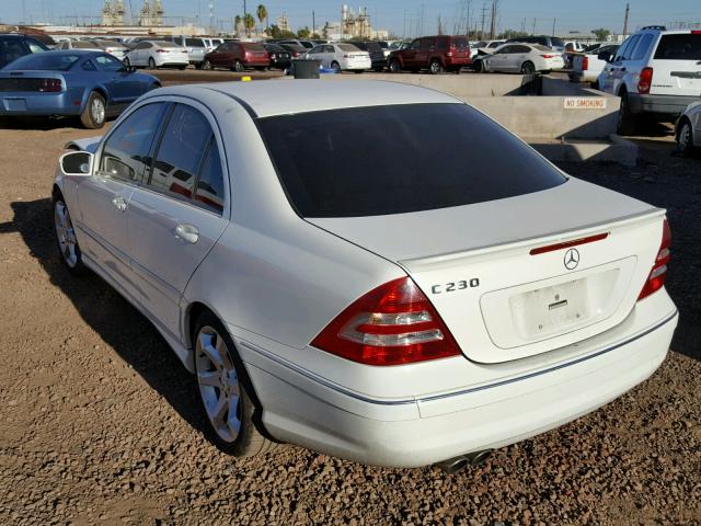 WDBRF52H57F861167 - 2007 MERCEDES-BENZ C 230 WHITE photo 3